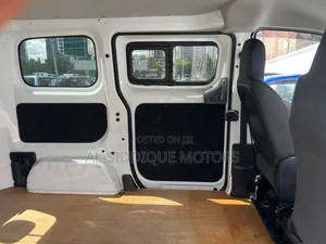 Nissan NV200 SV 2020 White