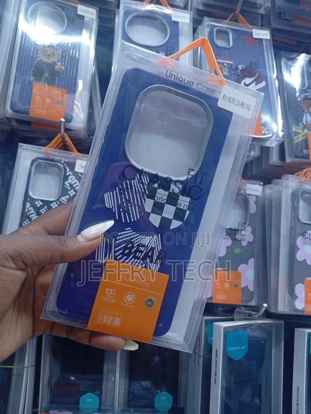 Rv Note 14 Pro Case a Checkered "Bear" Motif With "Classic" Branding. - thumbnail 2