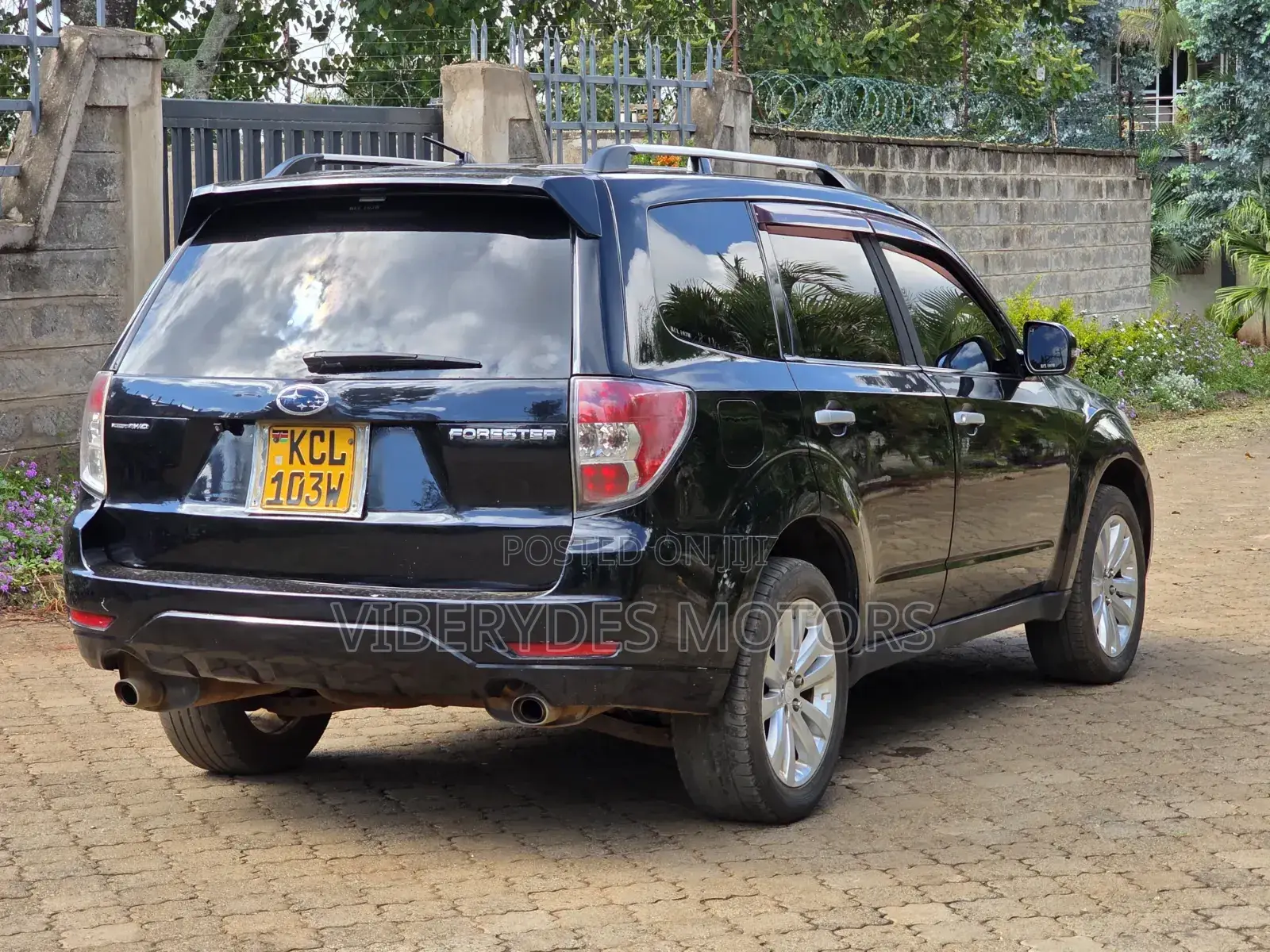 Subaru Forester 2011 Black