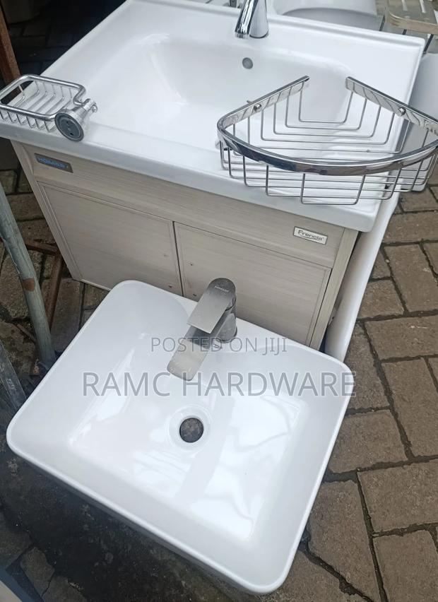 Cabinet Countertops and Taps Different Prices. - main view