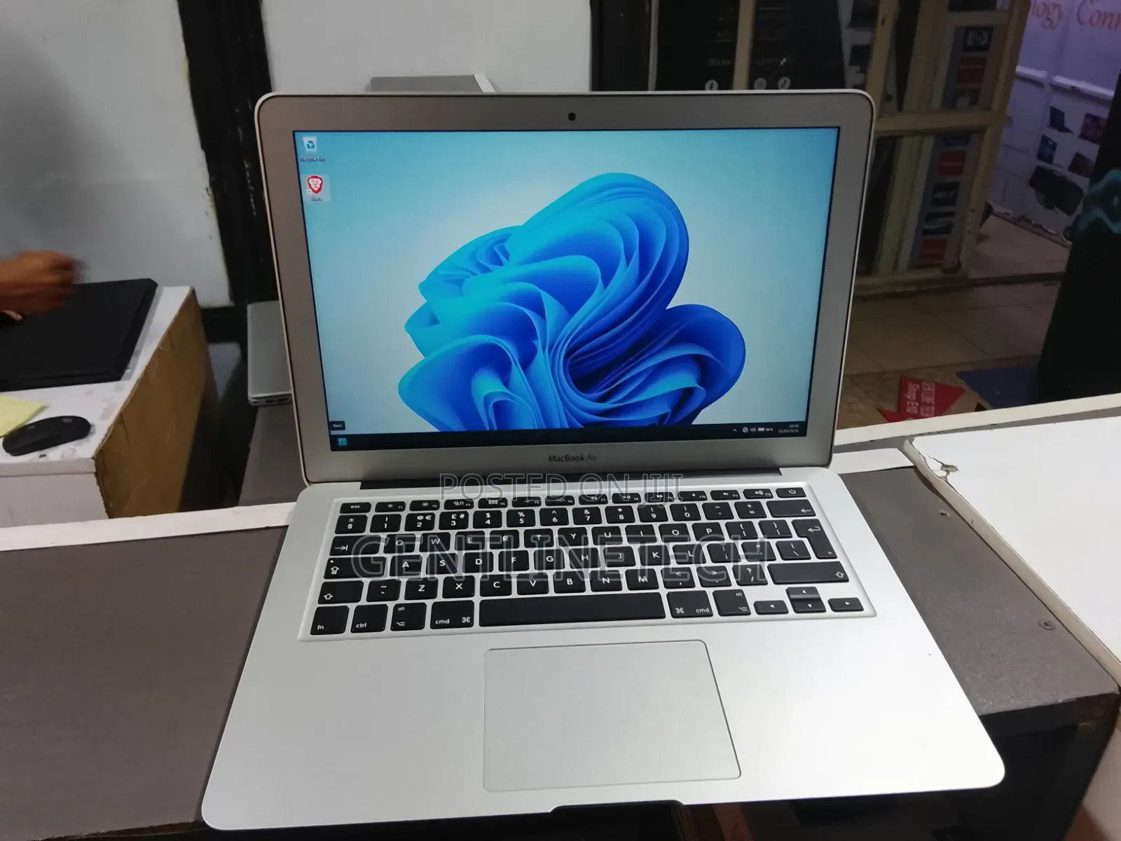 Laptop Apple MacBook Air 8GB Intel Core i5 SSD 256GB
