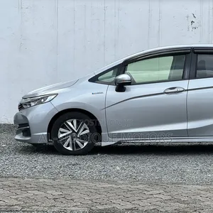 Honda Fit Shuttle 1.5 Hybrid 2WD 2019 Gray