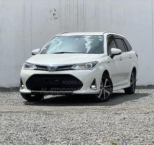Toyota Corolla Fielder 1.5 Hybrid FWD 2019 Silver