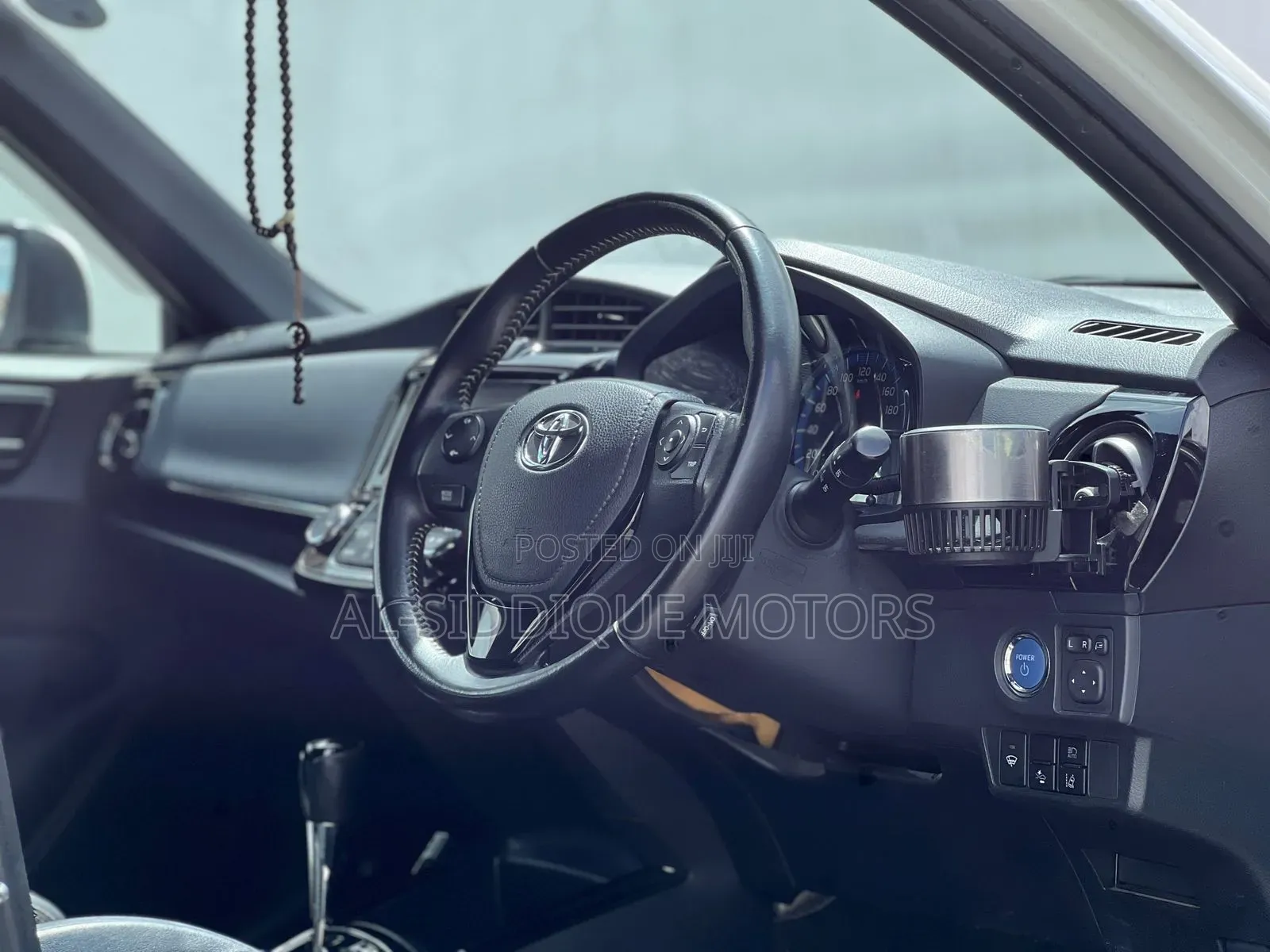 Toyota Corolla Fielder 1.5 Hybrid FWD 2019 Silver