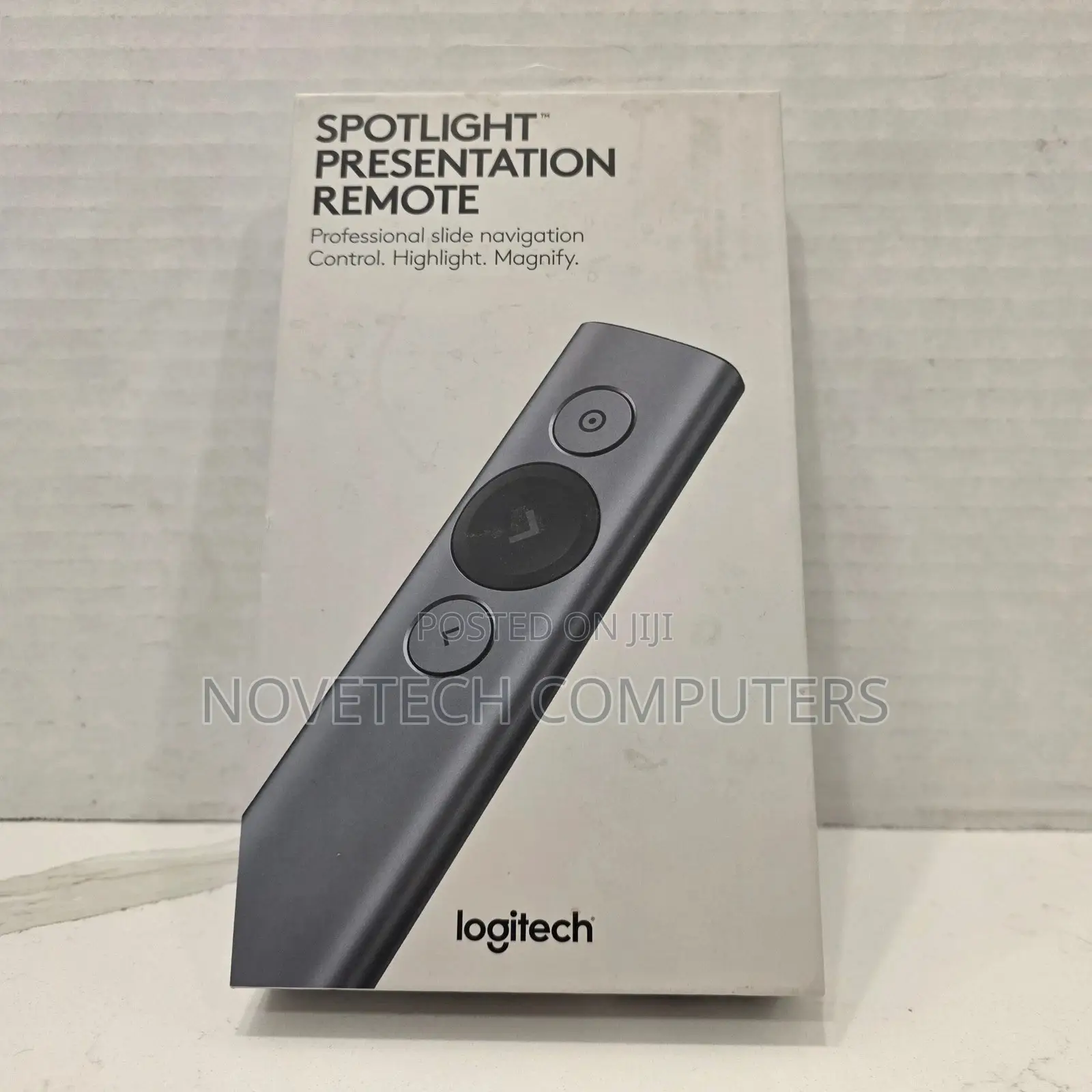 Logitech Spotlight Rechargeable Presentation Remote - Slate 910-004861