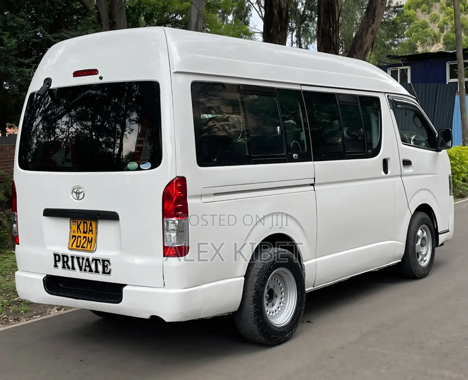 Toyota HiAce 2013 White