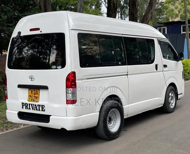 Toyota HiAce 2013 White - thumbnail 6