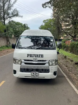 Toyota HiAce 2013 White