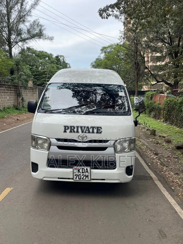 Toyota HiAce 2013 White