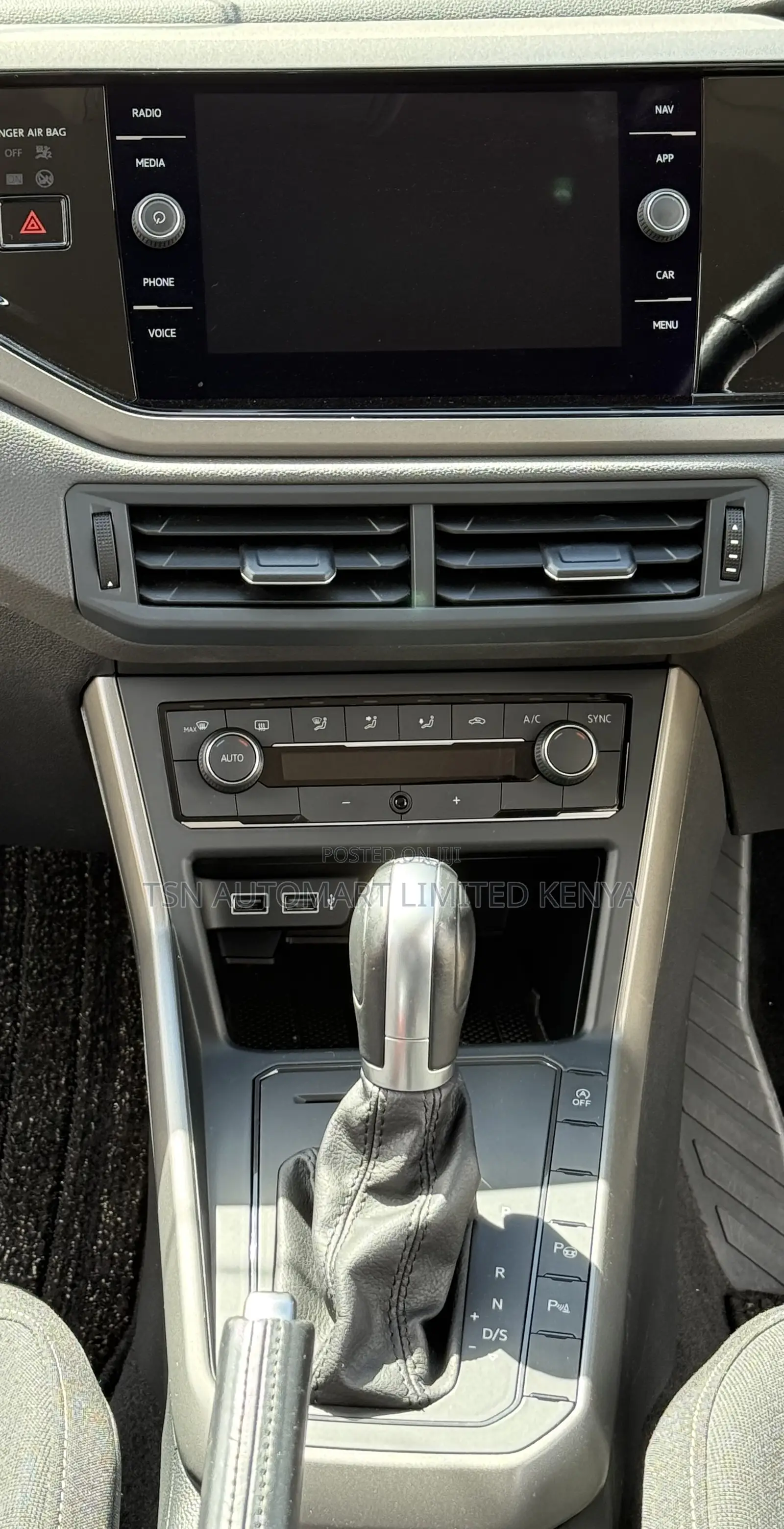 Volkswagen Polo 2019 Silver