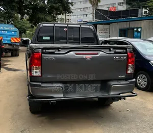 Toyota Hilux Revo Double Cab Deisel 2.8 RWD 2021 Gray