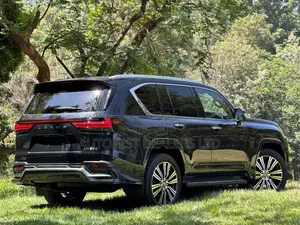 Lexus LX 600 2023 Black