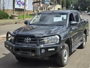 Toyota Hilux 2021 Gray