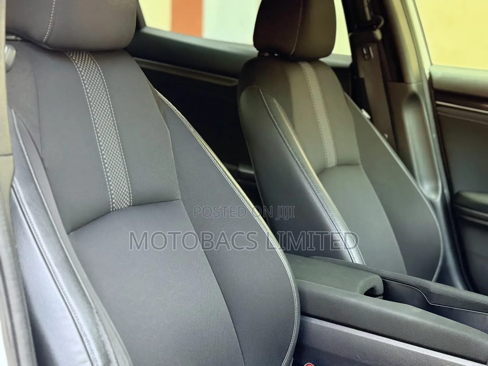 Honda Civic Sport Hatchback 2020 Pearl