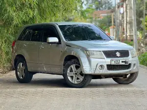 Suzuki Escudo 2007 Silver