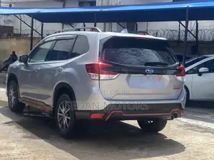 Subaru Forester 2019 Silver