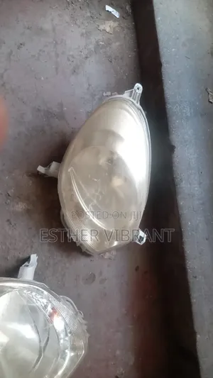 Passo 2010 Headlight Non