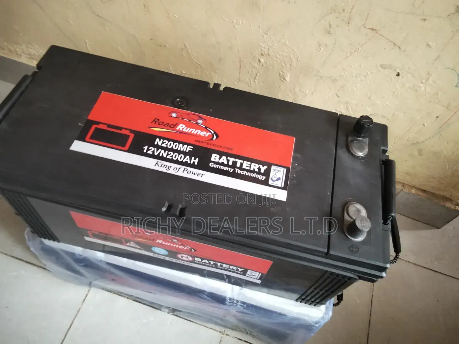 Road Runner 12v 200ah Car Track Battery