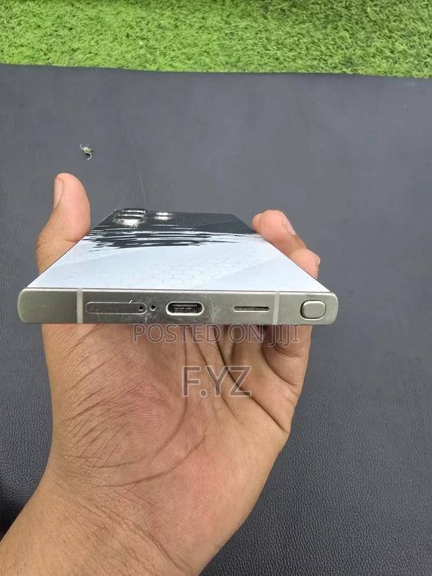 Samsung Galaxy S24 Ultra 256 GB Gray - thumbnail 3