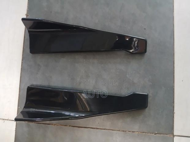 Car Rear Bumper Splitter Canards –Universal Black Diffuser Fins (Pair)