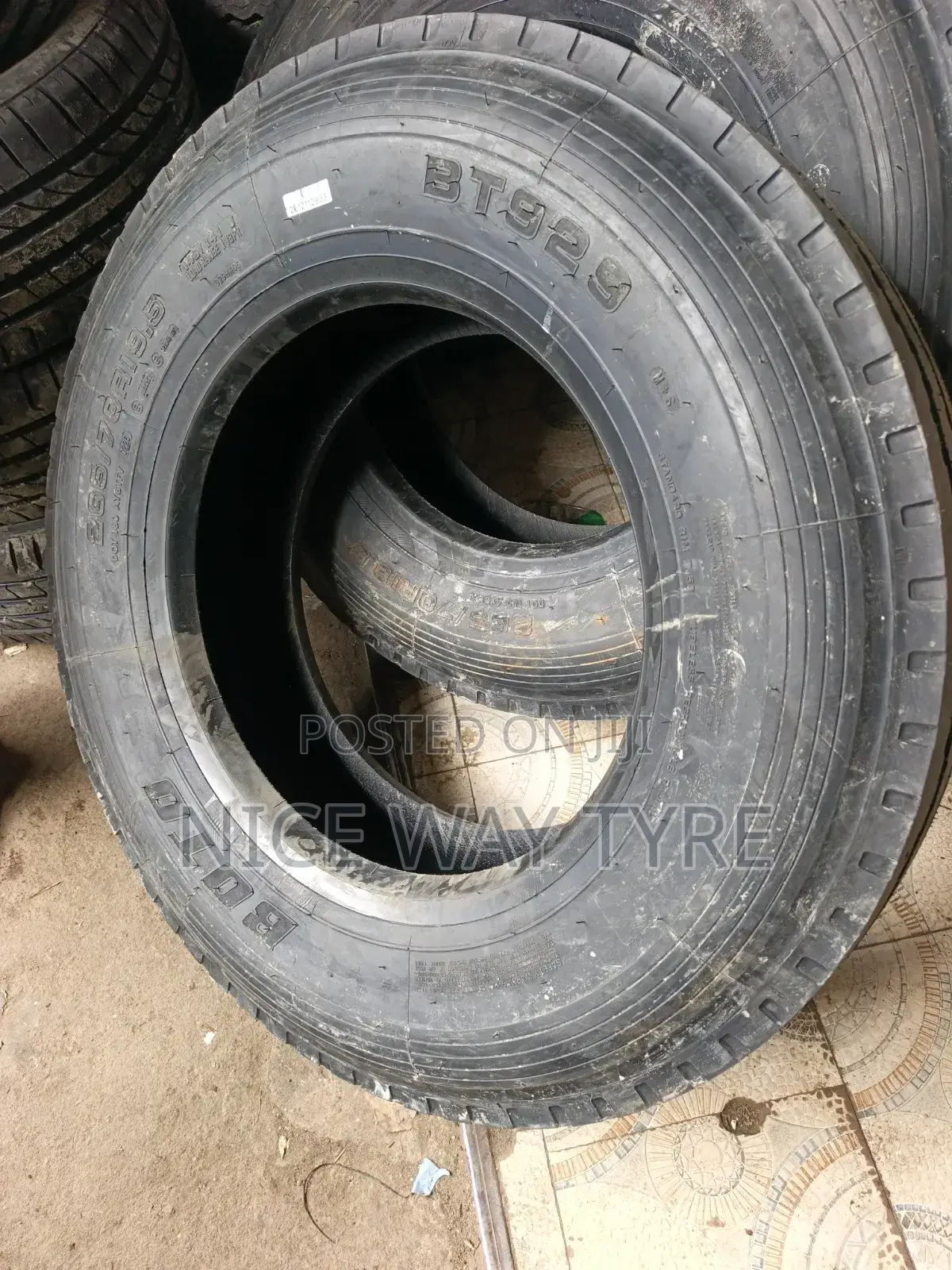 265/70r19.5 Boto