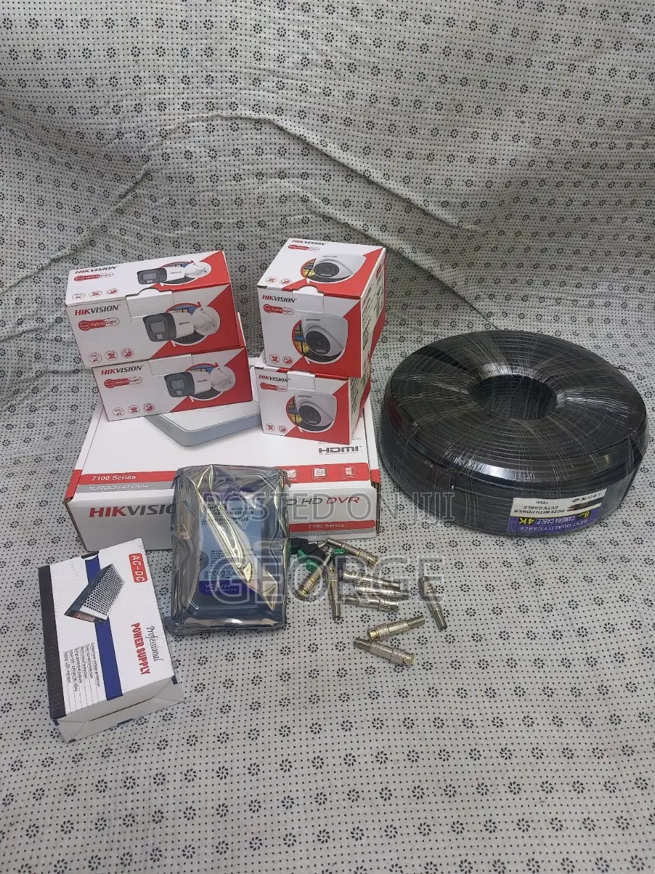 Hikvision 4 Channel CCTV Kit//Hikvision 4 Channel CCTV Kit-