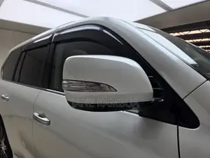 Lexus LX 570 (5 seats) AWD 2019 Pearl