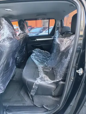 Toyota Hilux Revo Double Cab Deisel 2.4 RWD 2020 Black
