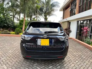 Toyota Harrier 2.0 2017 Black