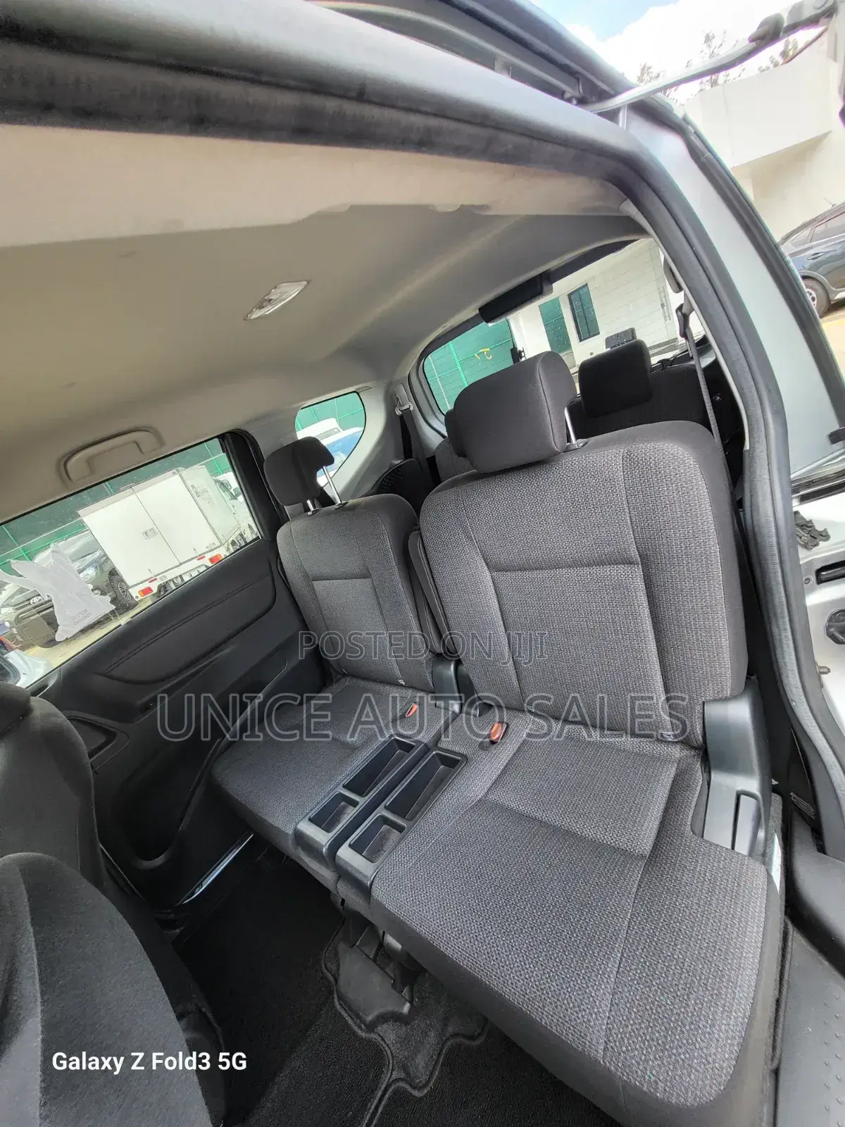 Toyota Sienta 2020 Silver