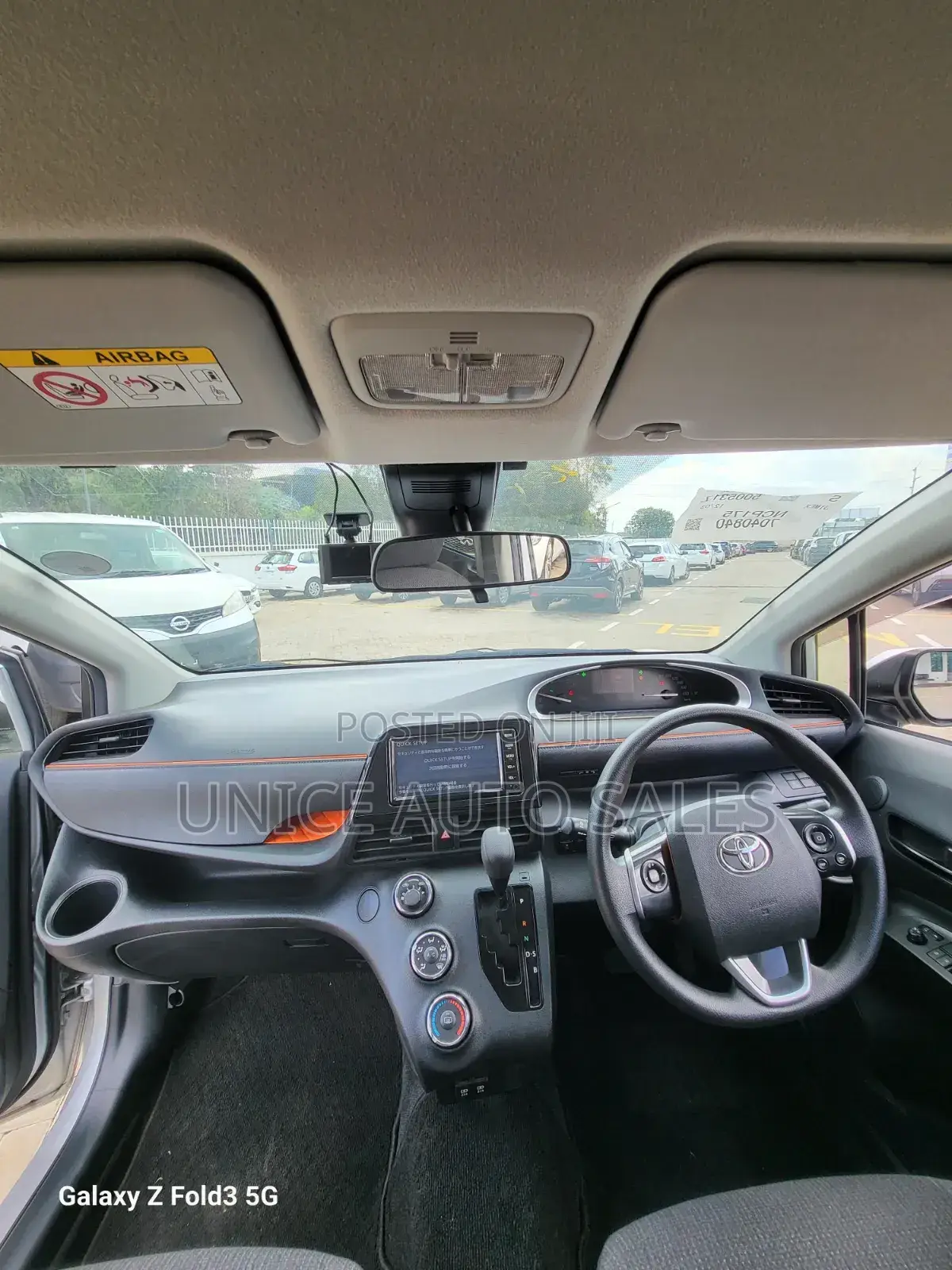 Toyota Sienta 2020 Silver
