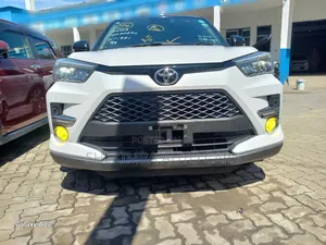 Toyota Raize 1.0 AWD 2021 White