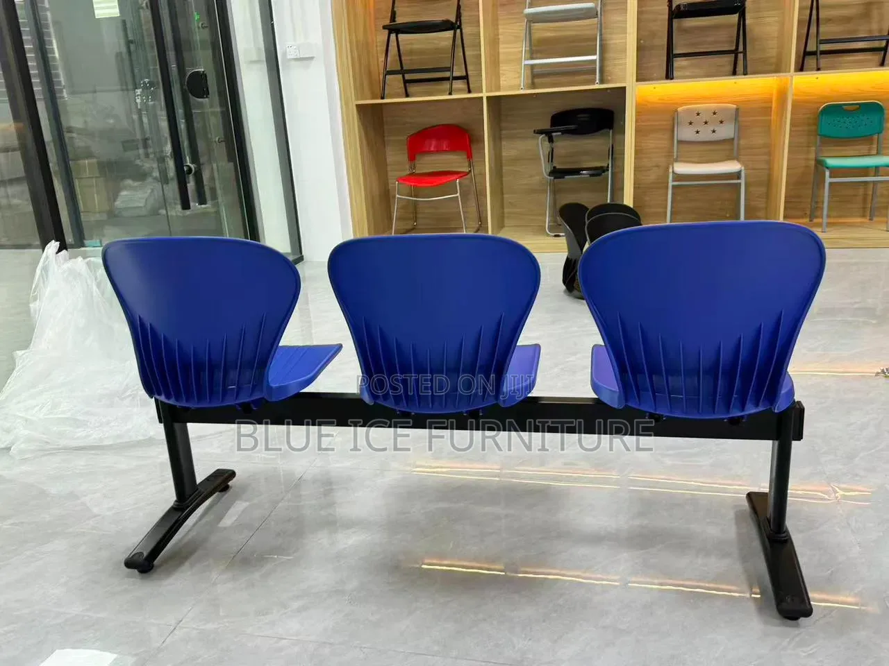 Armless 3- Seater Link Chair