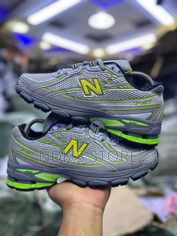 New Balance 1906 Gray Green