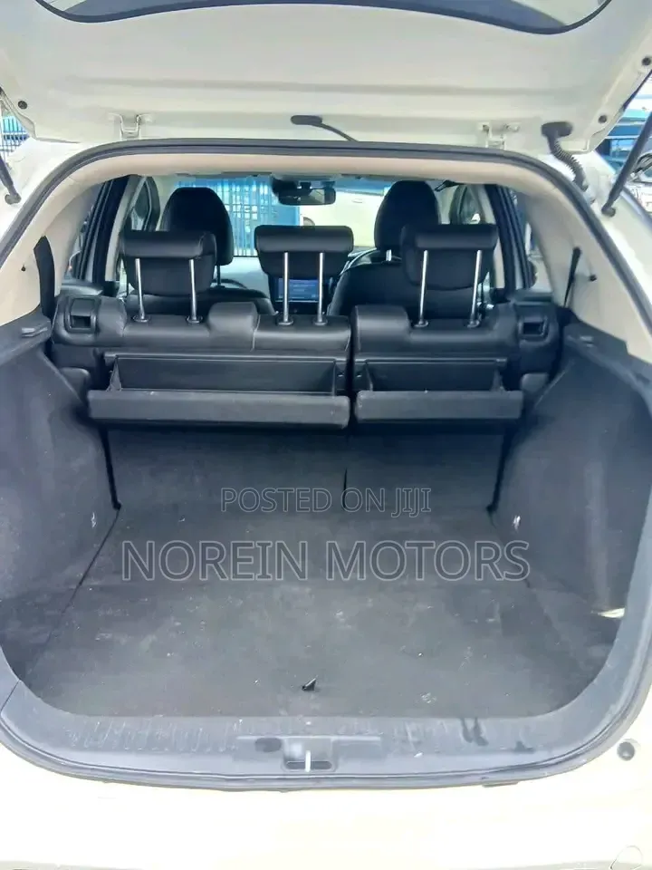 Honda Fit Shuttle 2019 White