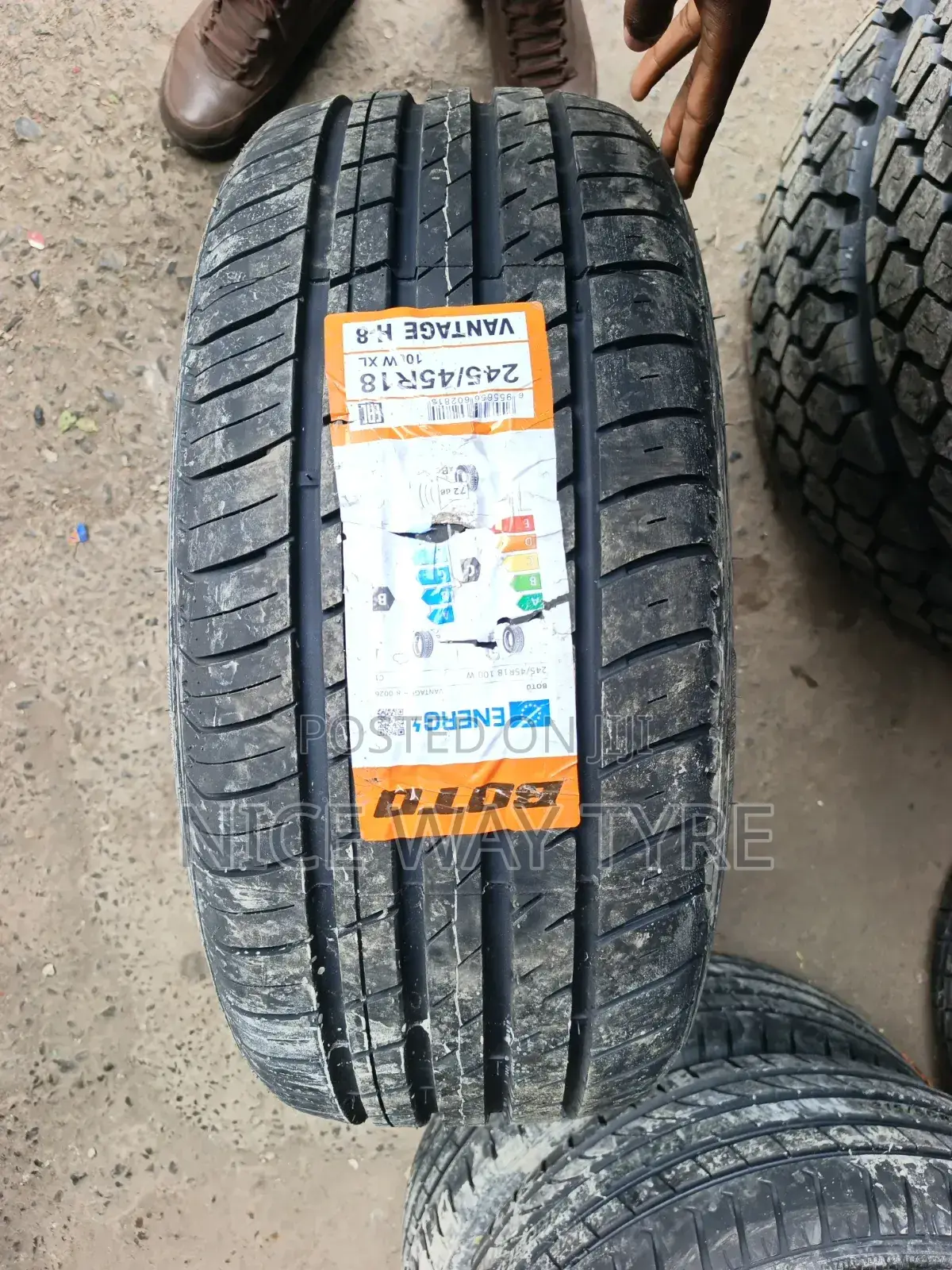 245/45r18 Boto