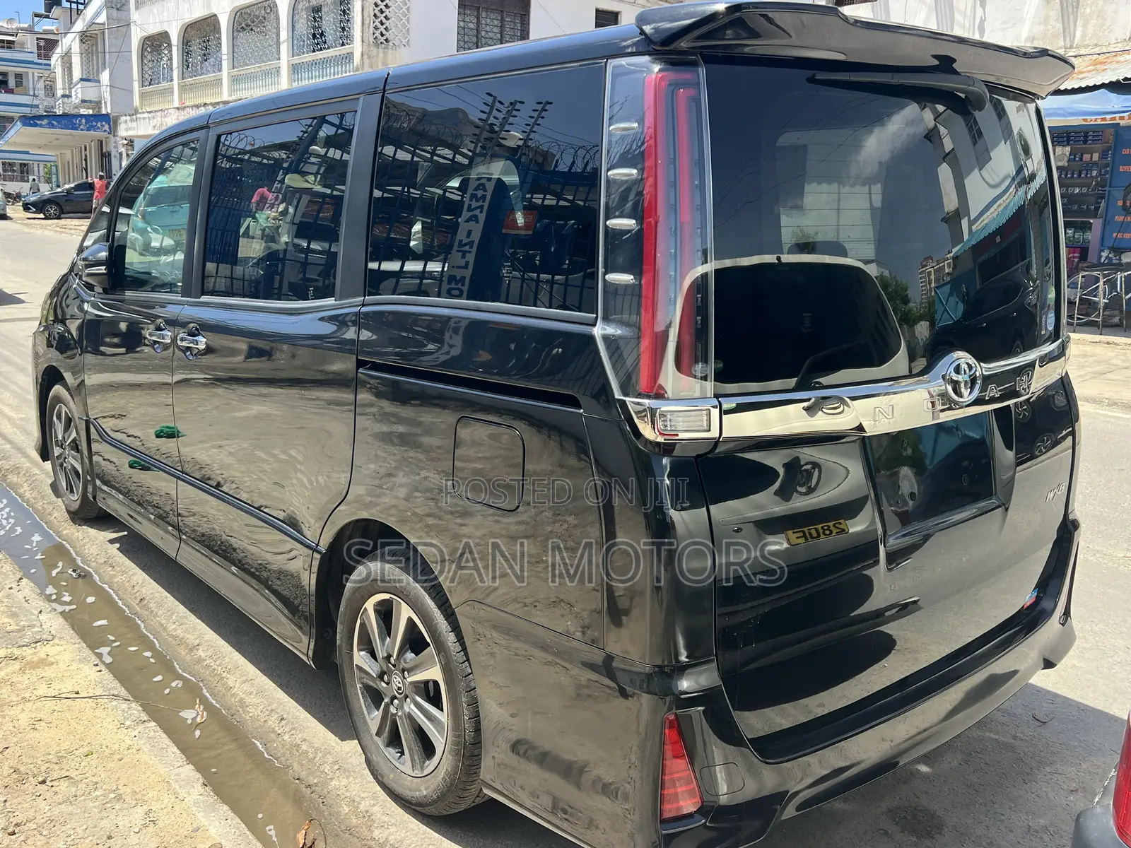 Toyota Noah 2019 Matt Black