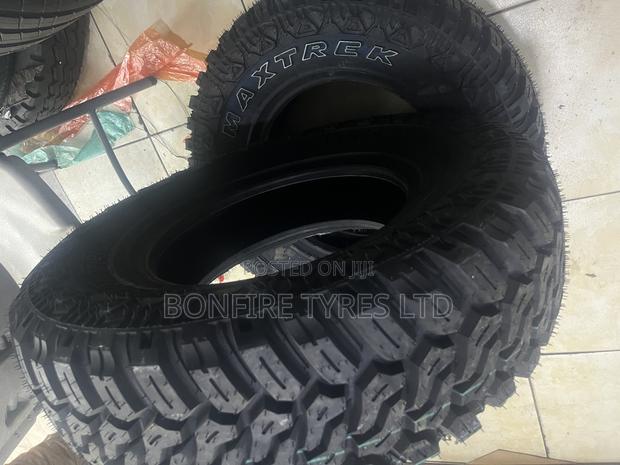 235/75r15 Maxtrek - thumbnail 2