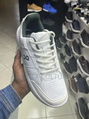 On Cloud Roger Federer Clubhouse Sneakers