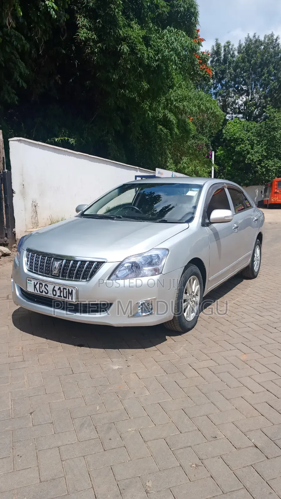 Toyota Premio 2012 Silver