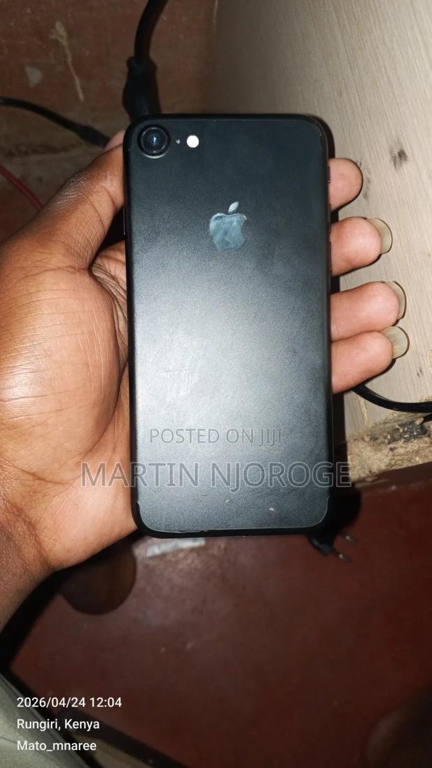 Apple iPhone 7 32 GB Black - thumbnail 3