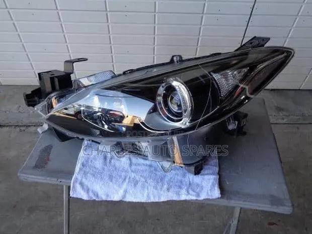 Axela 2018 No6 Headlight Non-Xenon