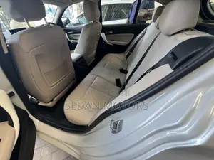 BMW 118i 2018 Off white