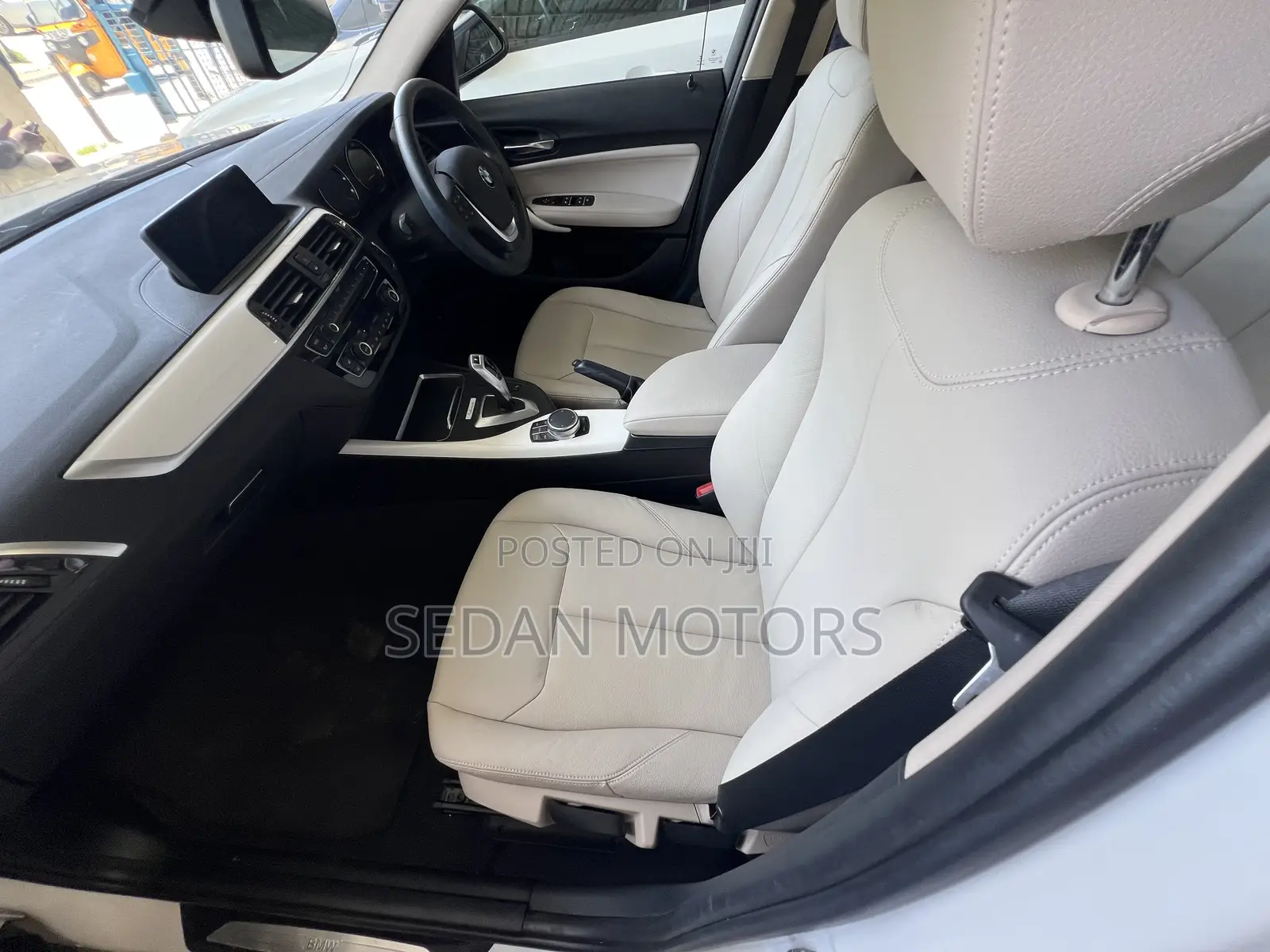 BMW 118i 2018 Off white