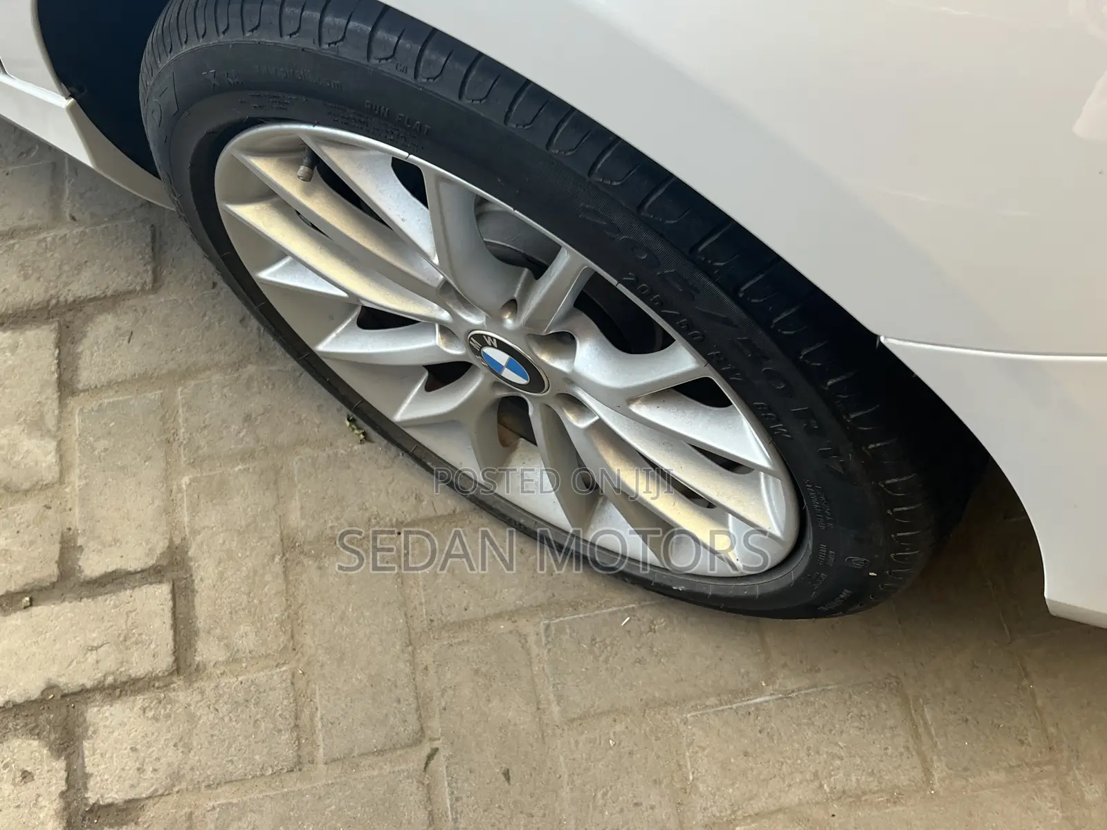 BMW 118i 2018 Off white