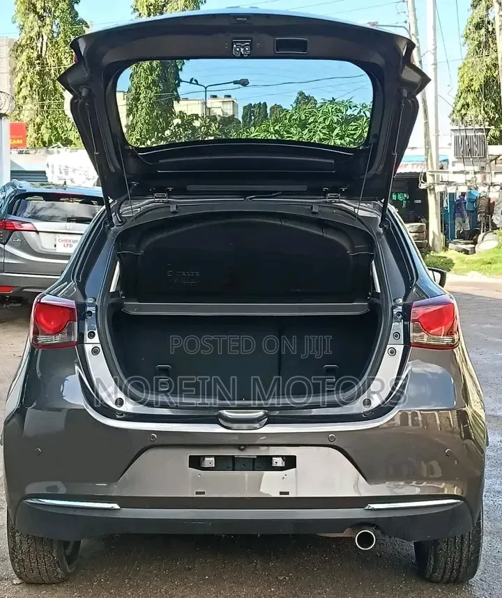 Mazda 2 2019