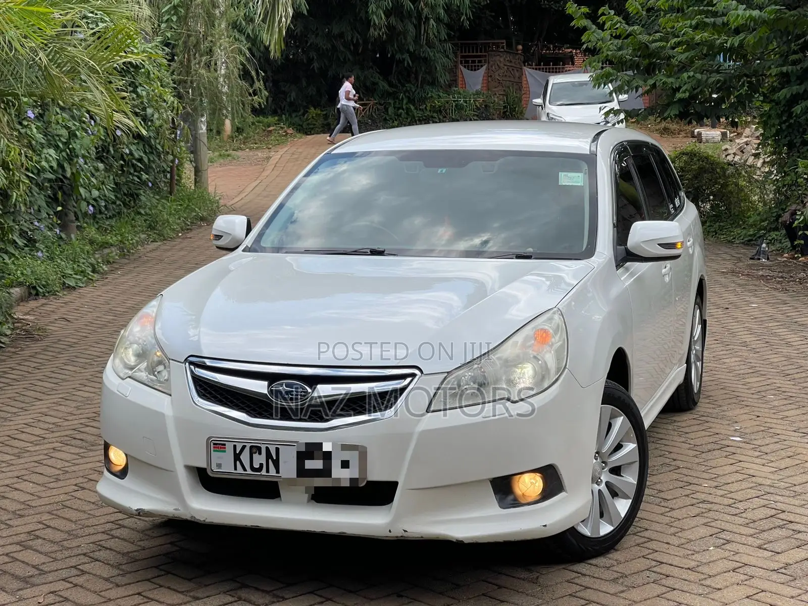 Subaru Legacy 2010 White