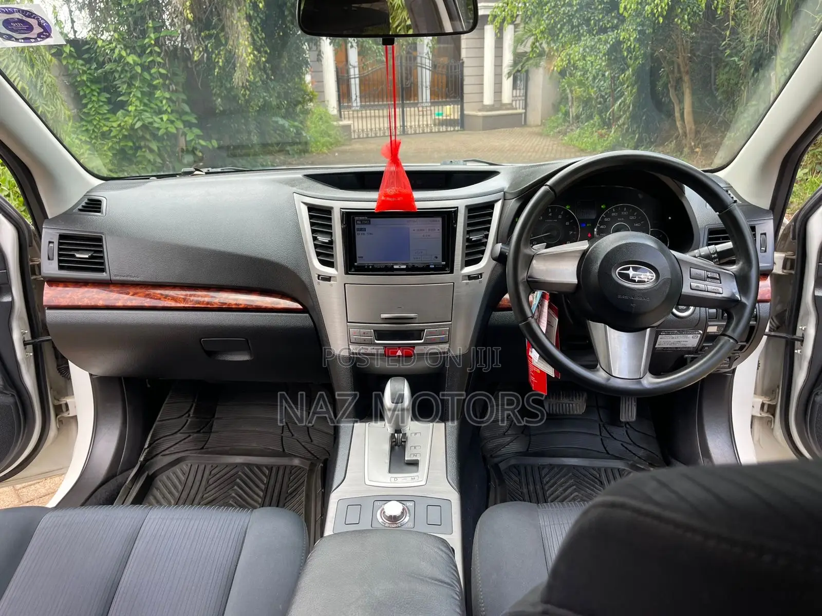 Subaru Legacy 2010 White