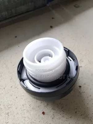Fuel Cap Hyundai Hd72/65 (Hanei Brand)