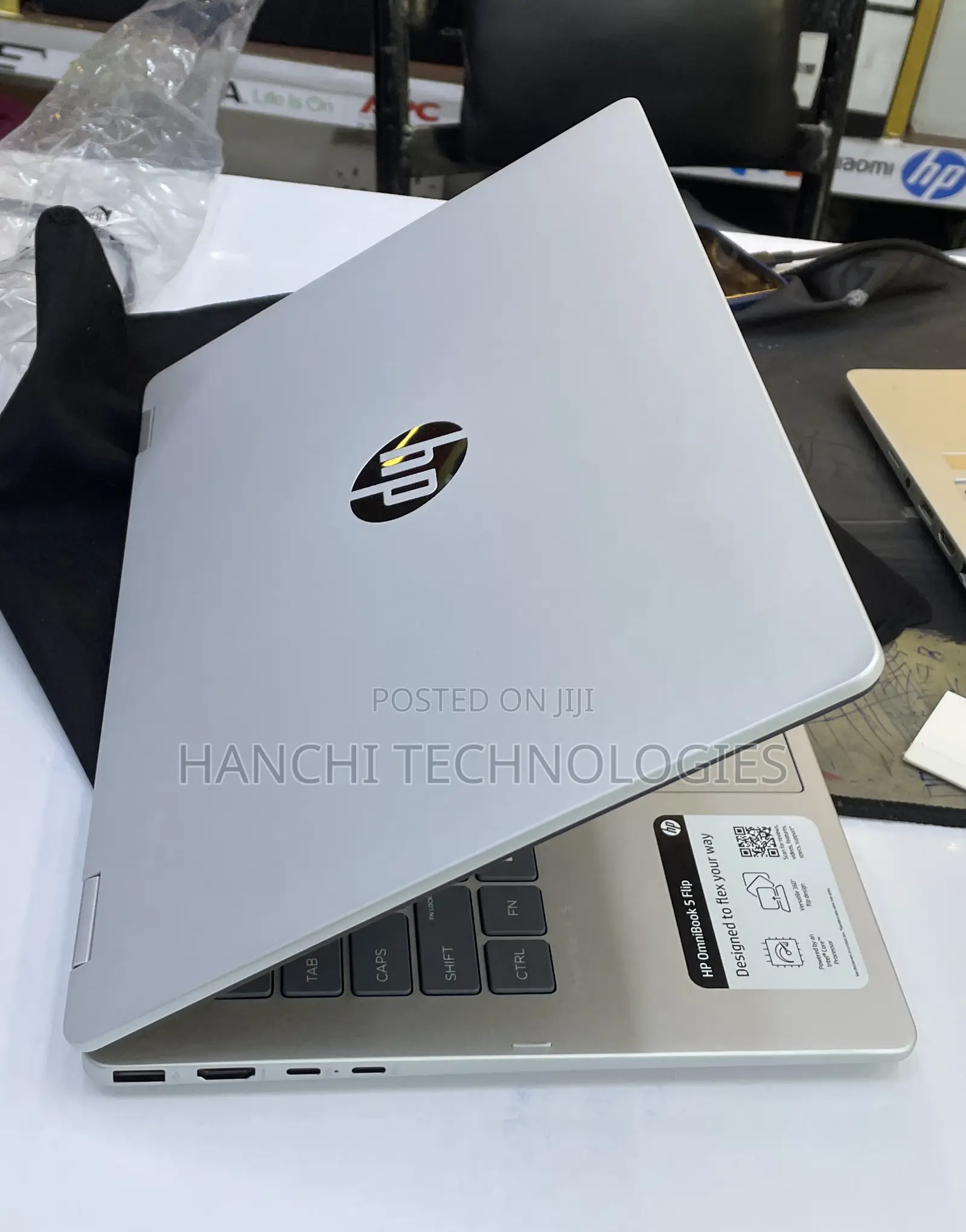 New Laptop HP OmniBook 5 Flip 16GB Intel Core 7 SSD 512GB